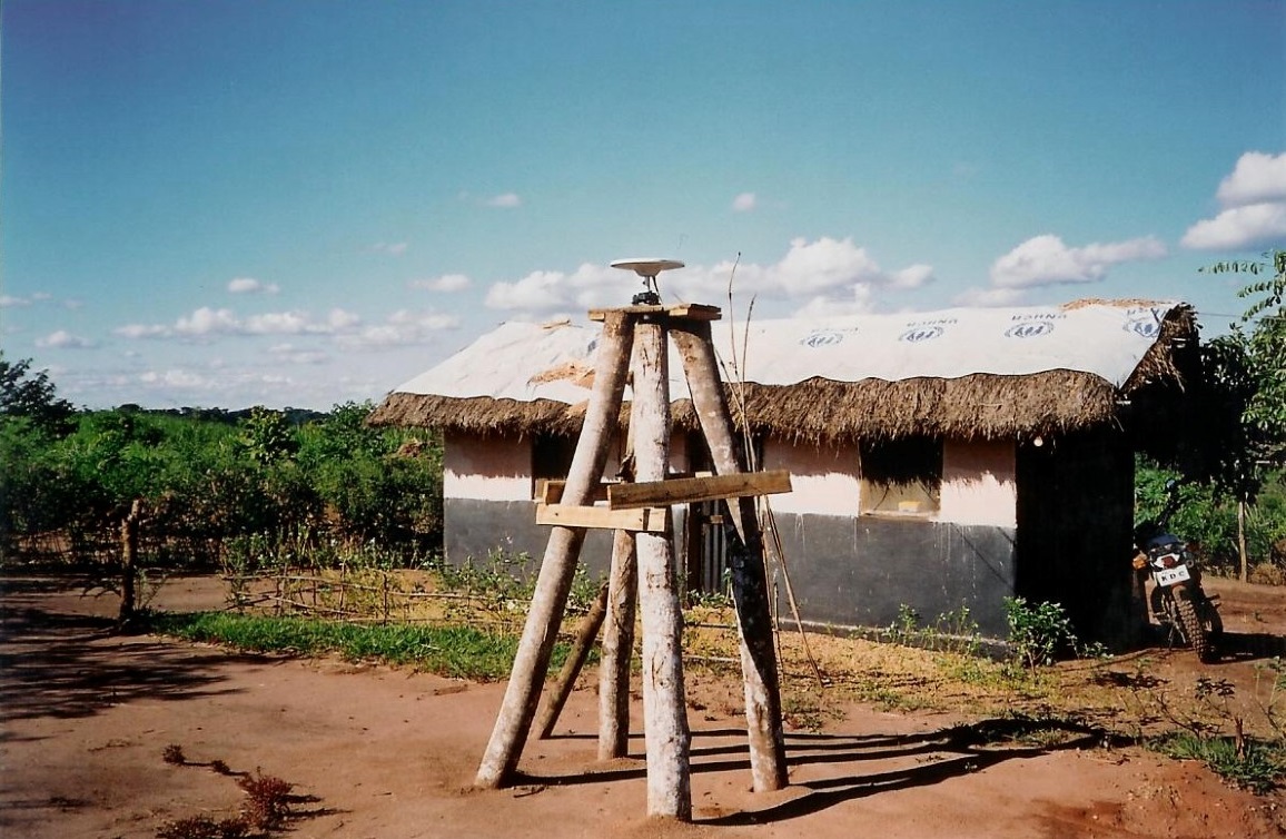 Improvised GPS station in DRC